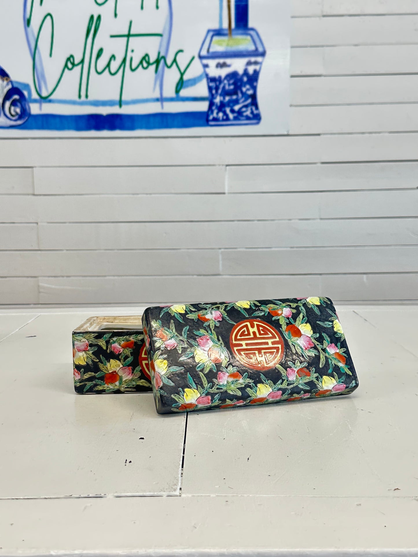 Famille noir longevity dresser box
