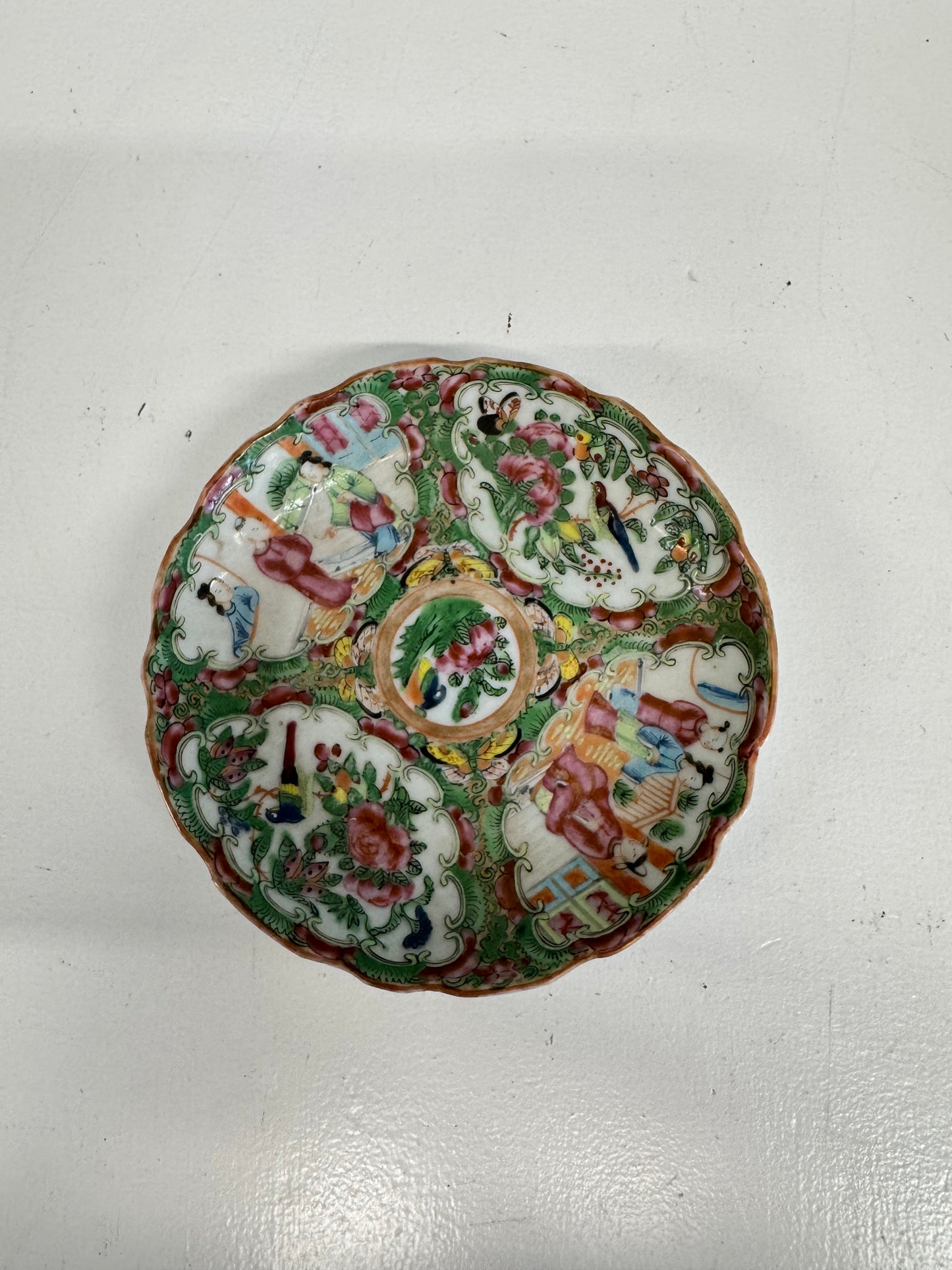 Antique Scalloped Rose Medallion Plates