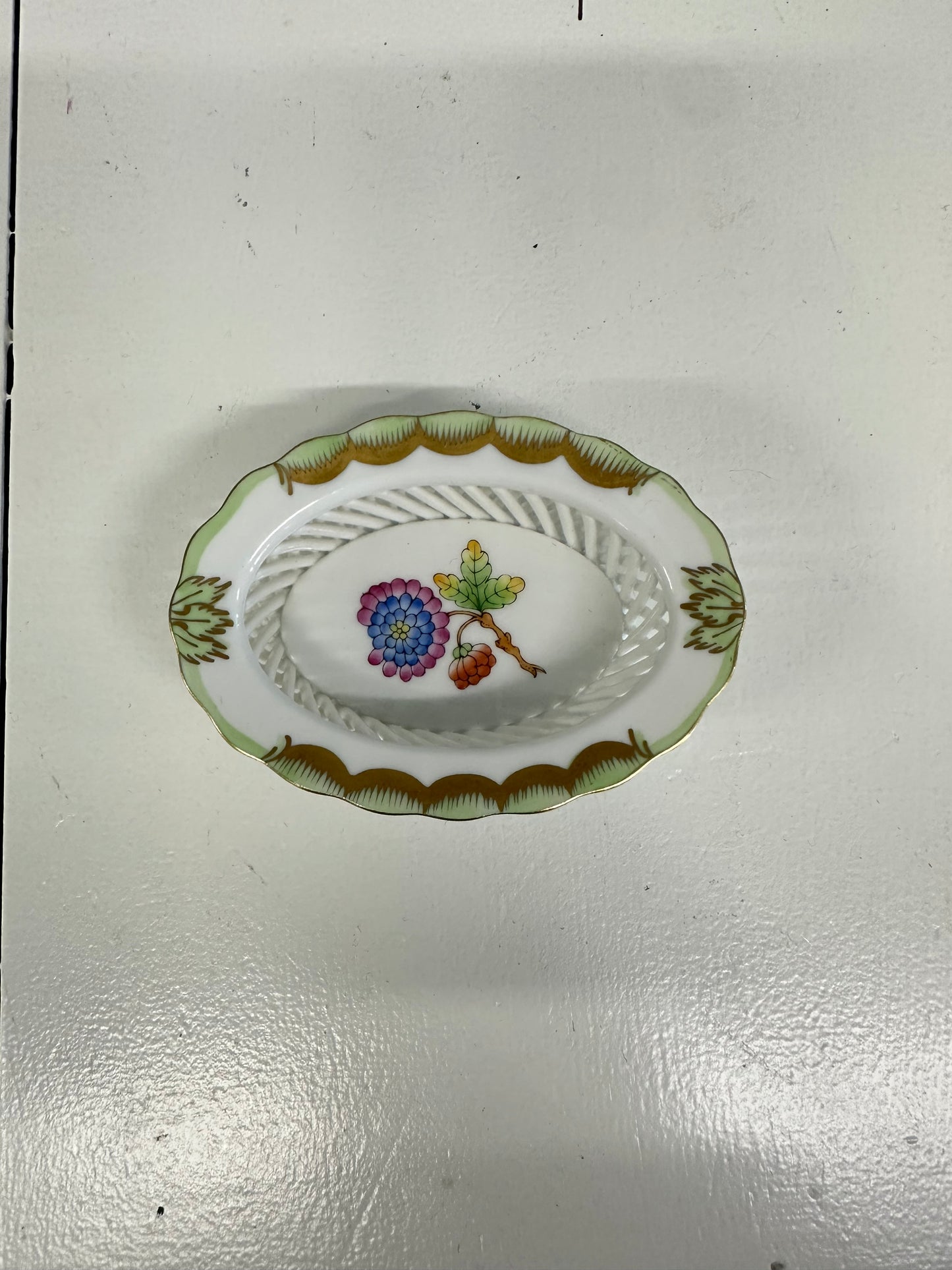 Queen Victoria Herend Trinket