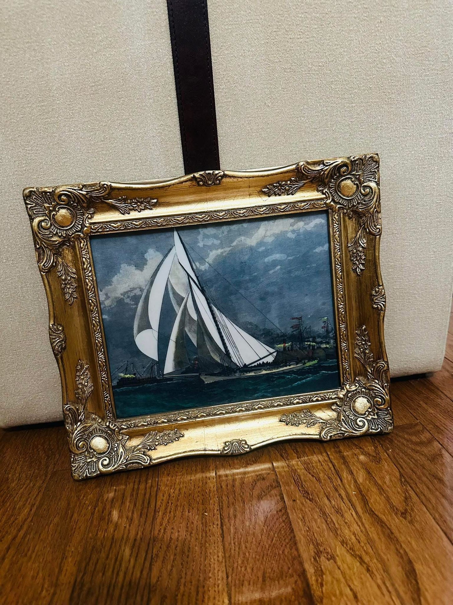 Ornate Beautiful Gold Framed Sailboat ⛵️💙🤍

Dimensions: 13” W X 11” T 



🩷We do not offer exchanges or accept returns. 



🩷All Sales are final.