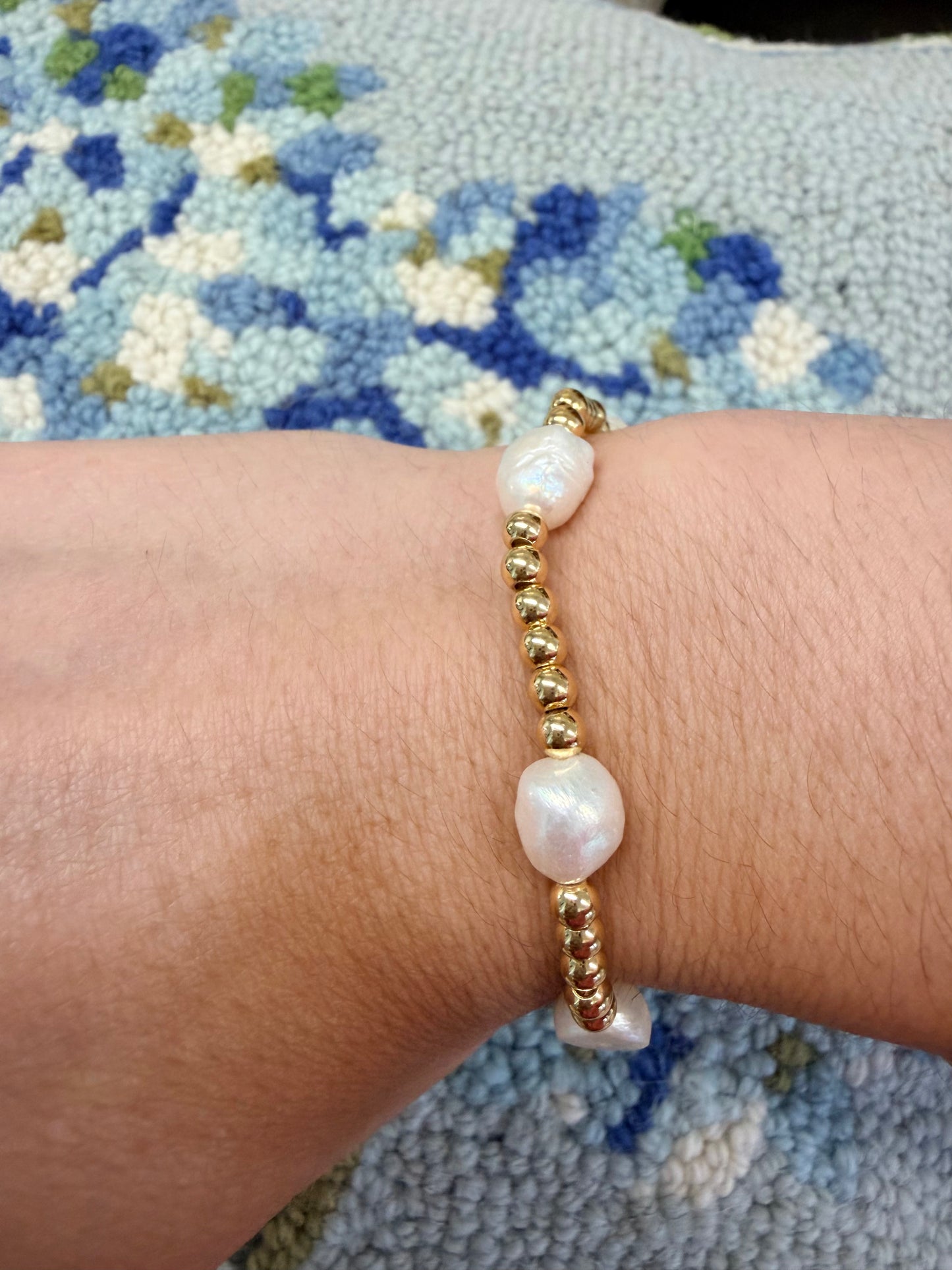 Pearl 4mm gold bracelet
