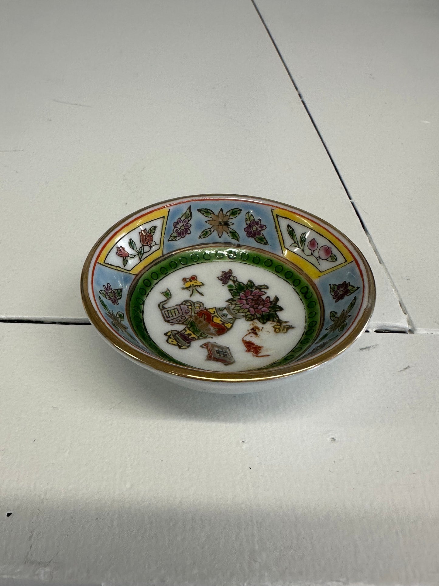 Famille Rose Small Bowl Trinket