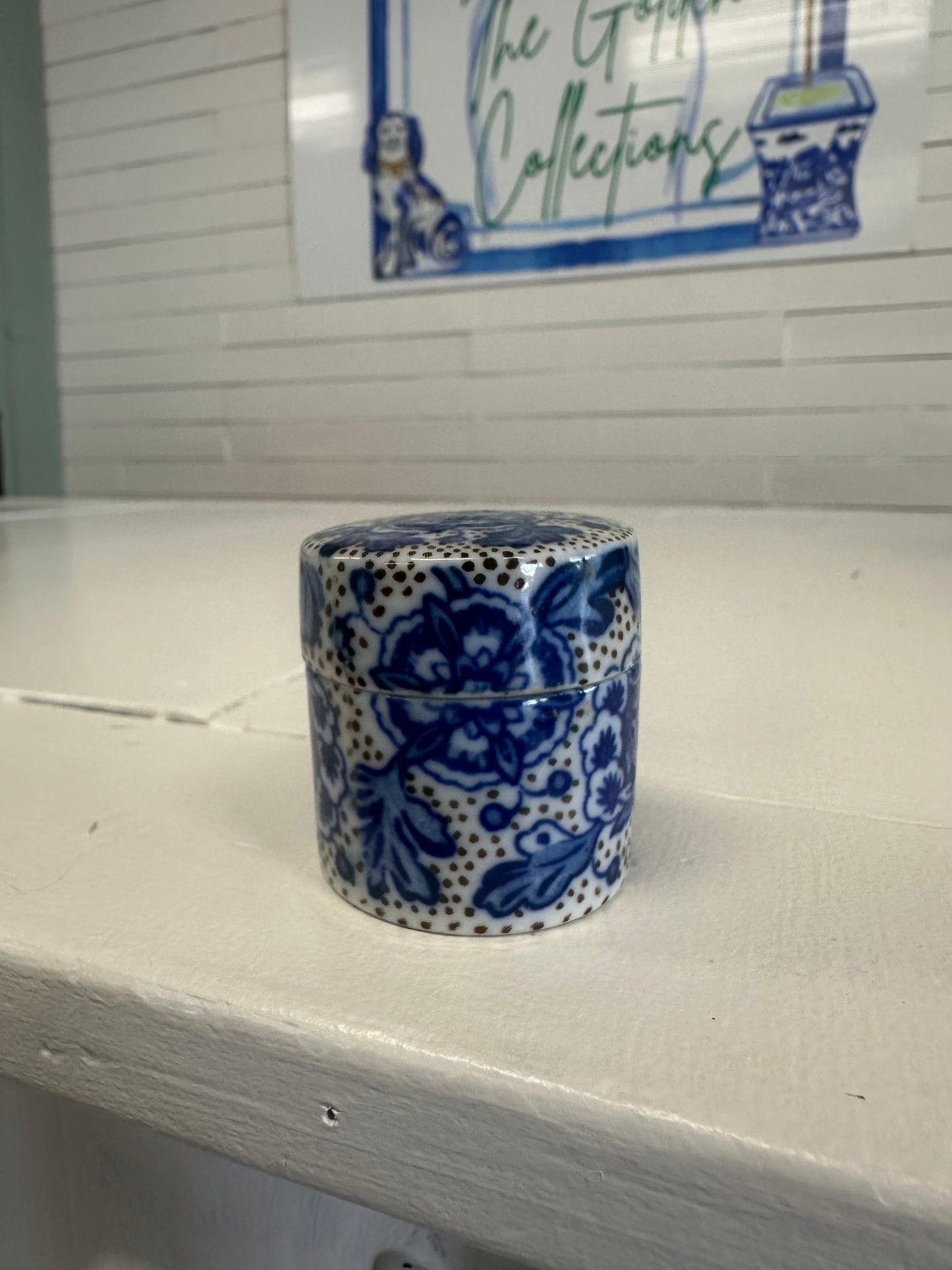 B&W Trinket w Lid