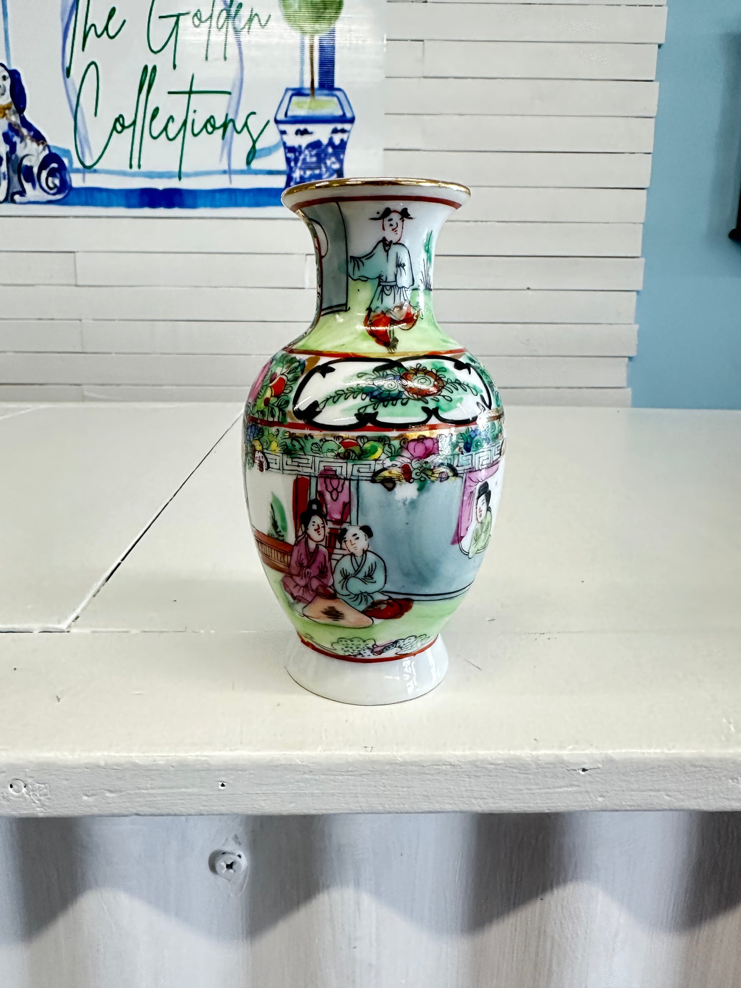 Rose Medallion Mini Vase