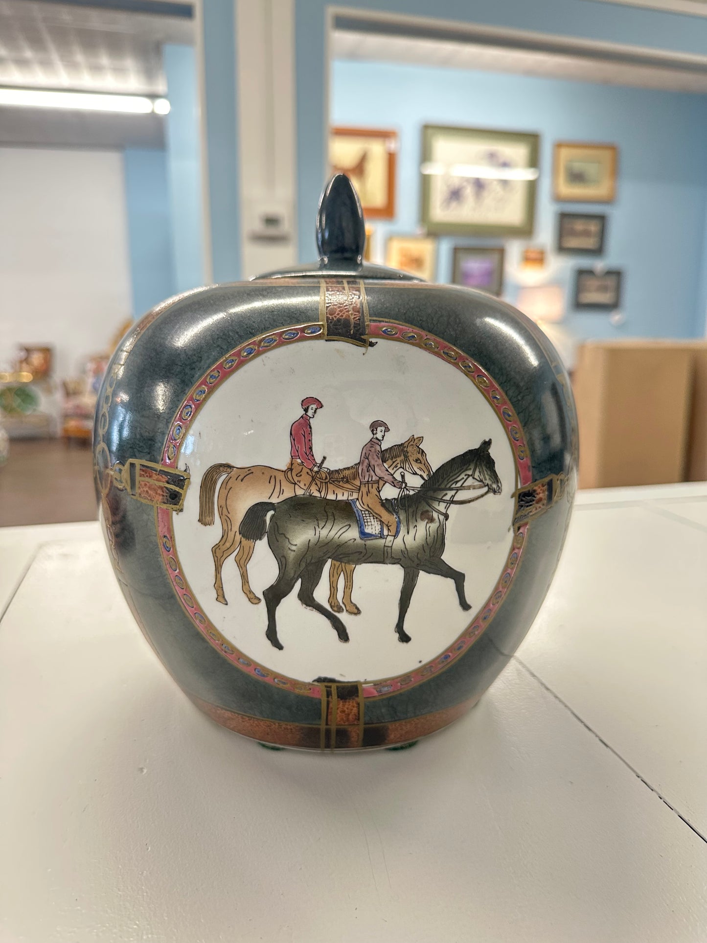 Hunt scene Temple Jar