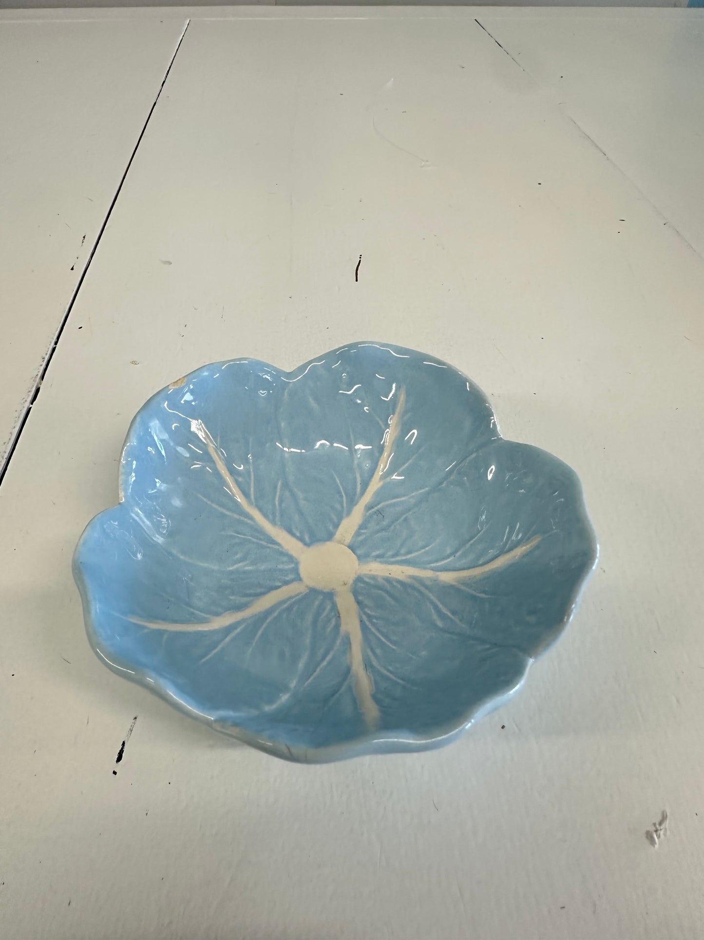 Mottahedeh Bordallo Cabbage Berry Bowl