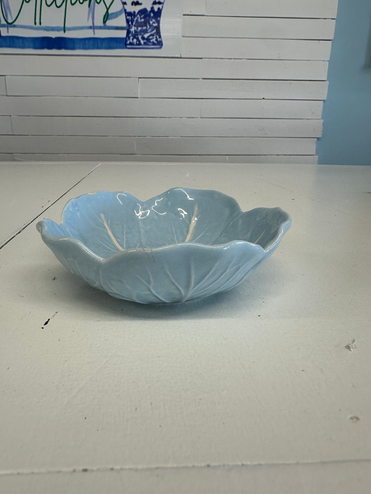 Mottahedeh Bordallo Cabbage Berry Bowl