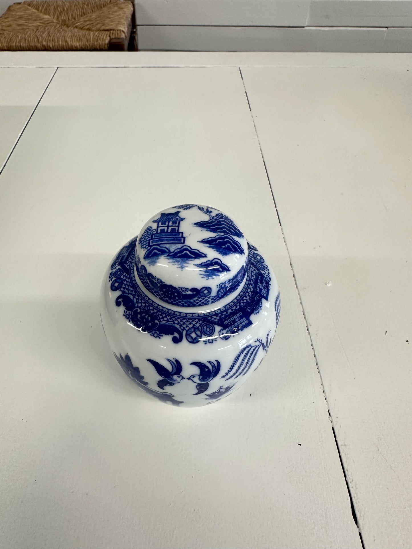 Blue Willow Ginger Jar