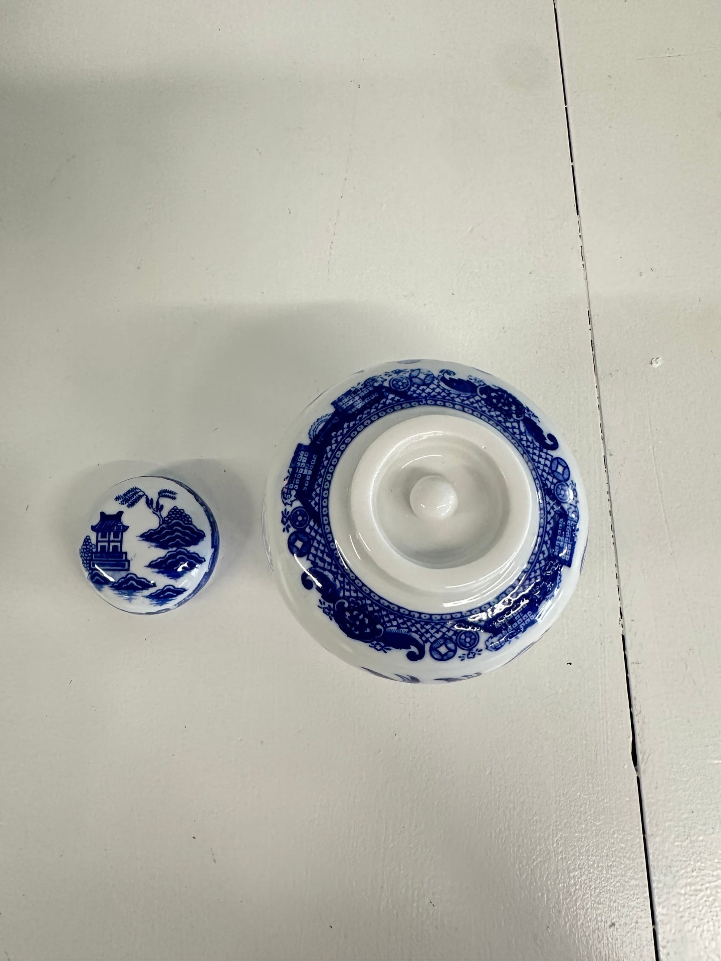 Blue Willow Ginger Jar