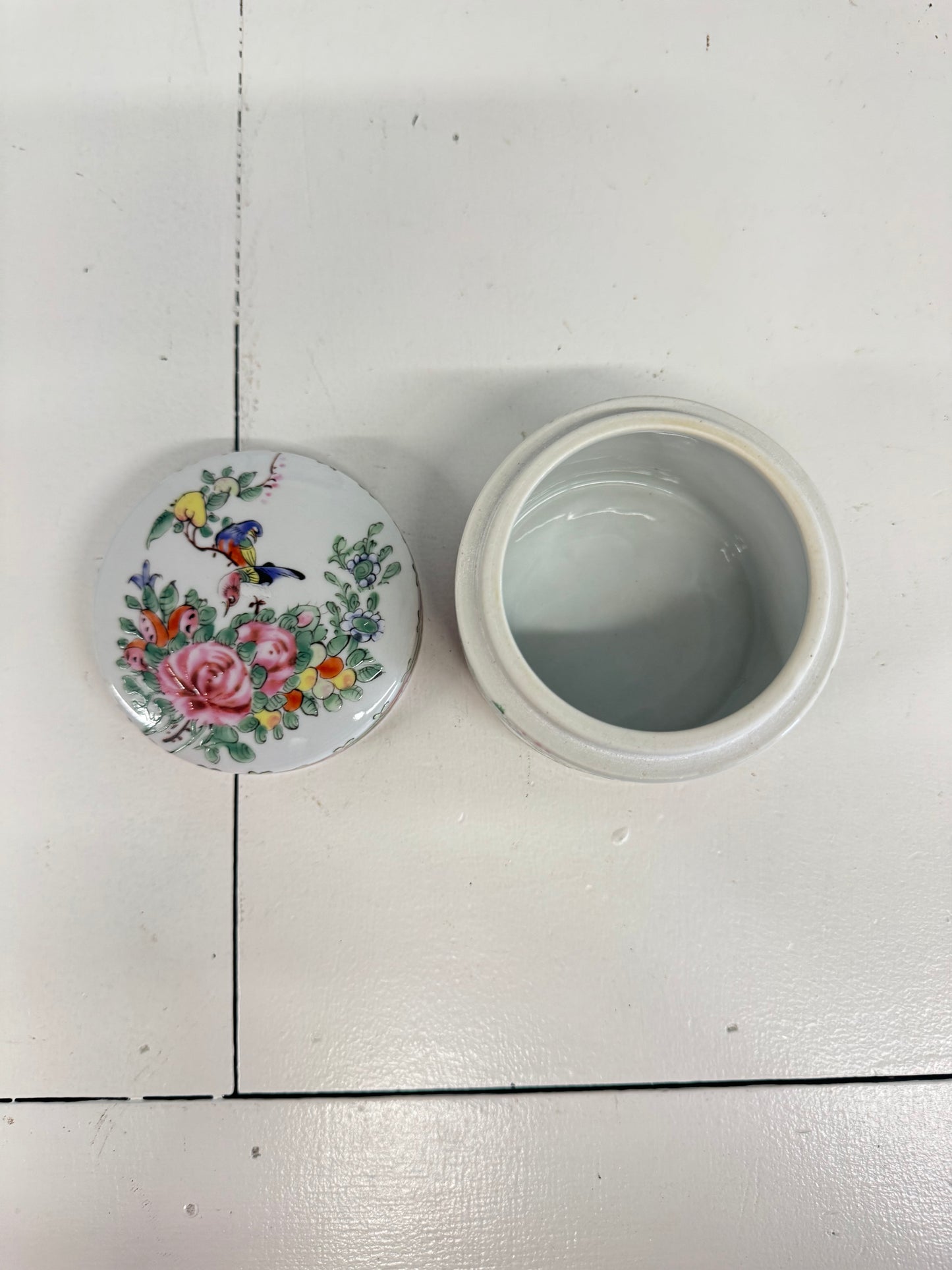 Rose Canton Powder Box 4”
