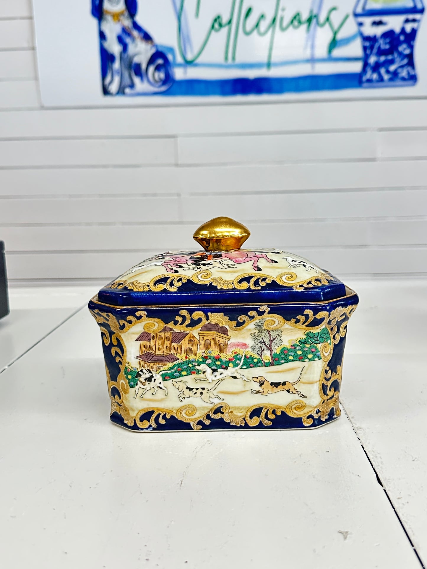 Hunt scene box